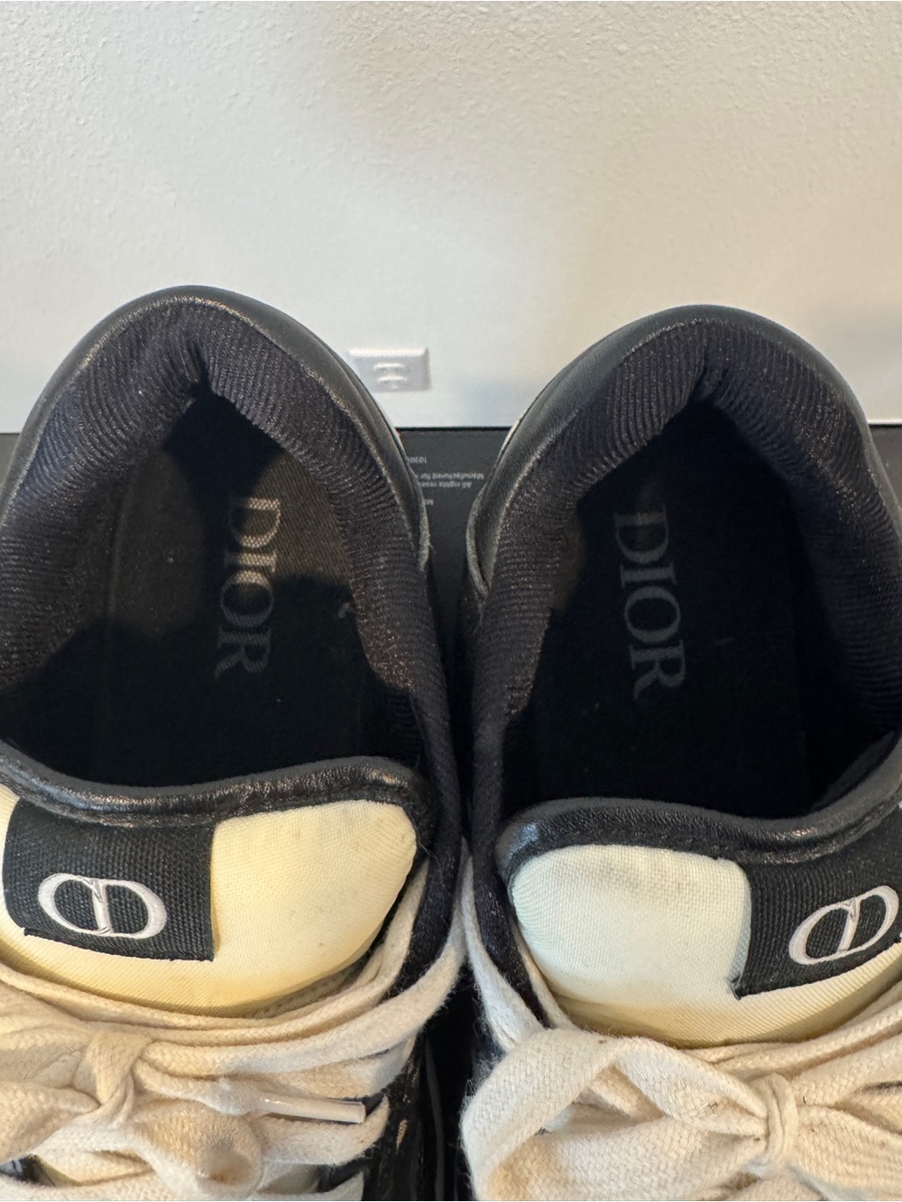 Dior Black and Cream Men's Low-Top Sneakers - Picture 4 of 16